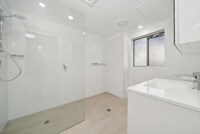 119/2-8 Kitchener Street