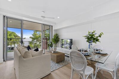 1204/100 Swansea Circuit