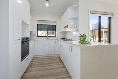 39/31 Crookston Drive