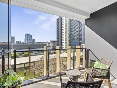 703/50 Longland Street