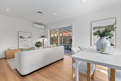 79/8 Pottage Circuit