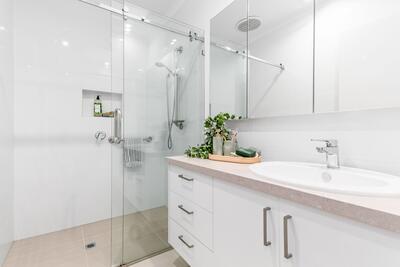 002/8 Pottage Circuit