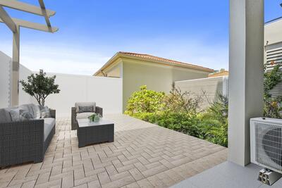 201/21 Gracemere Boulevard