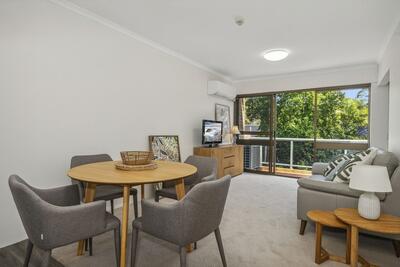 210/2 Ulmarra Place