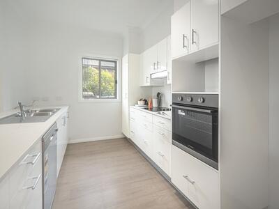 82/62 Island Point Road