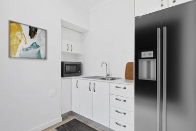 201/21 Gracemere Boulevard