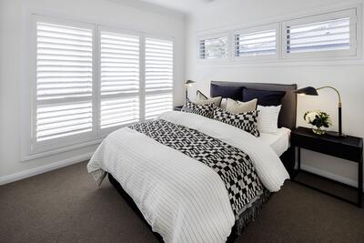 MS/10 Moorhen Street