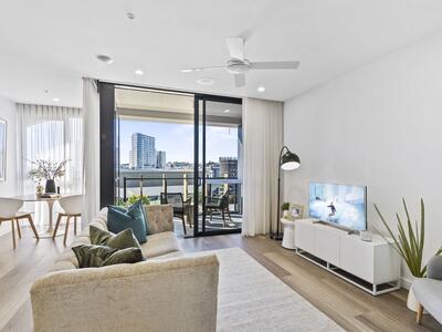 703/50 Longland Street