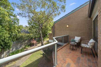 210/2 Ulmarra Place