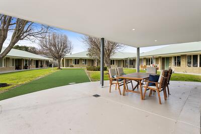 54/104 Country Club Drive