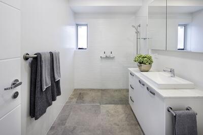 MS/10 Moorhen Street