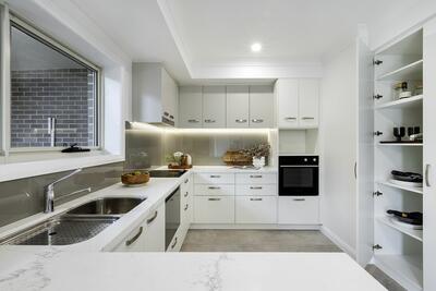 SB/003 Spoonbill Avenue