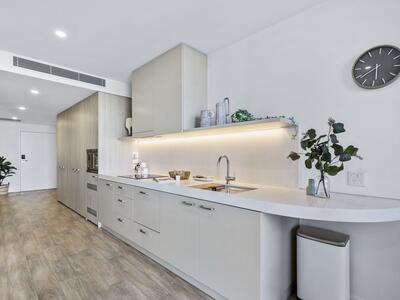 715/50 Longland Street