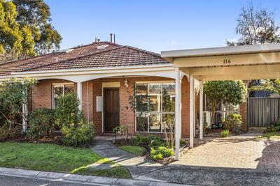 116/100 Station Street