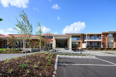 146/100 Station Street