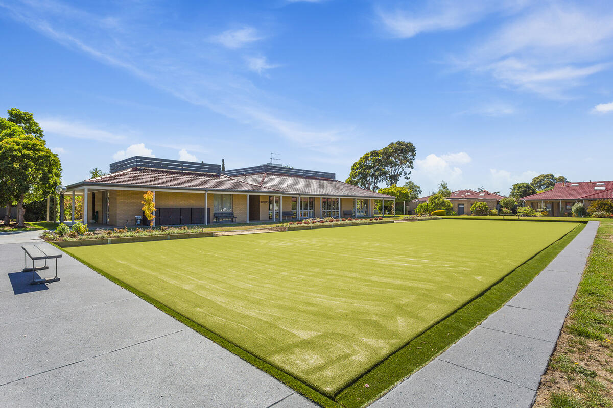 Roseville lawn bowels