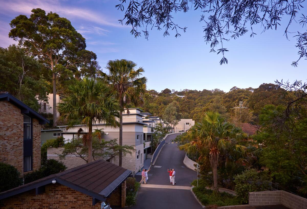 Bayview Gardens street view at dusk