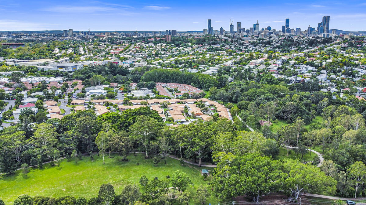 Newmarket Parklands bird's-eye view view of the village