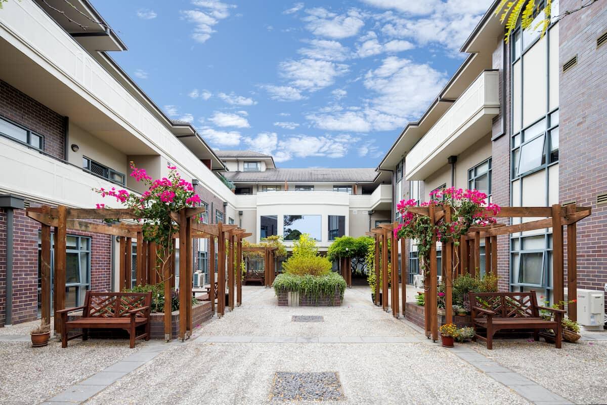 Concierge Balwyn Retirement Living Community Coutyard